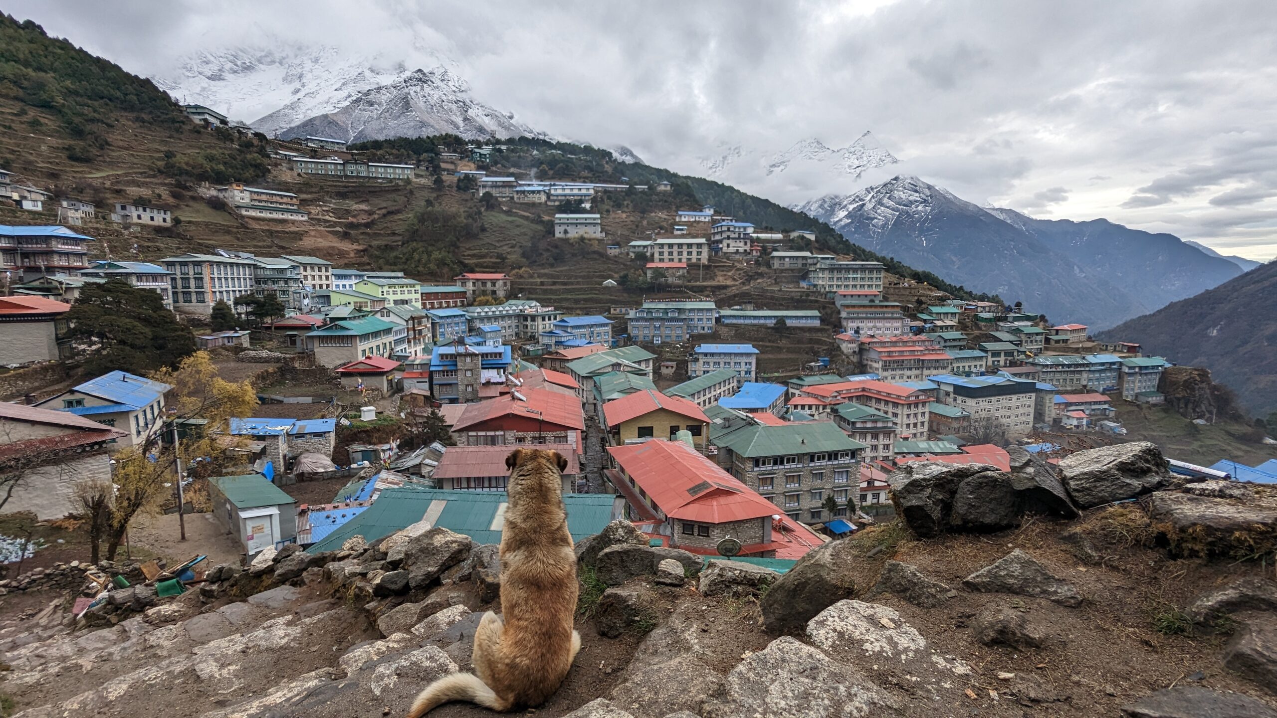 ナムチェバザールの全景